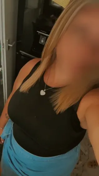 Aylin, 28