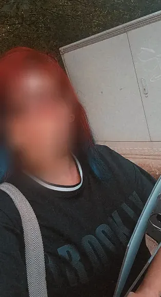 Daniela, 27
