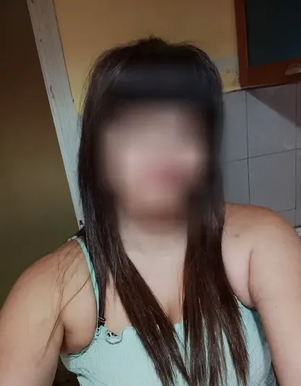 Elisabeth, 37
