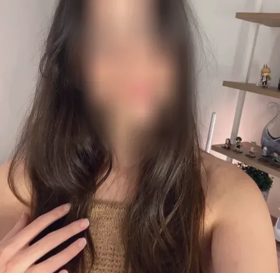 Kathrin, 31
