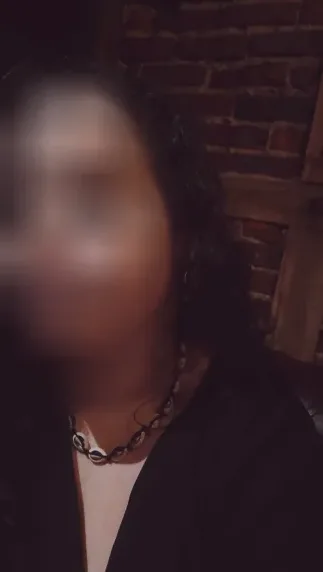 Lilly, 24