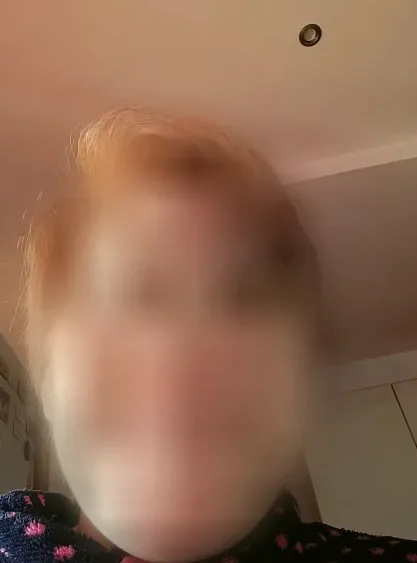 Melanie, 38