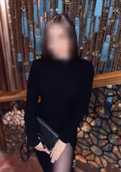 Mirela, 36