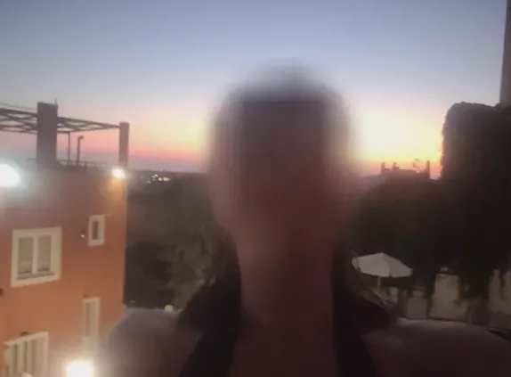 Sabine, 38