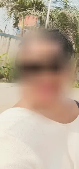 Sabine, 25