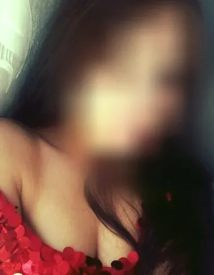 Simone, 30