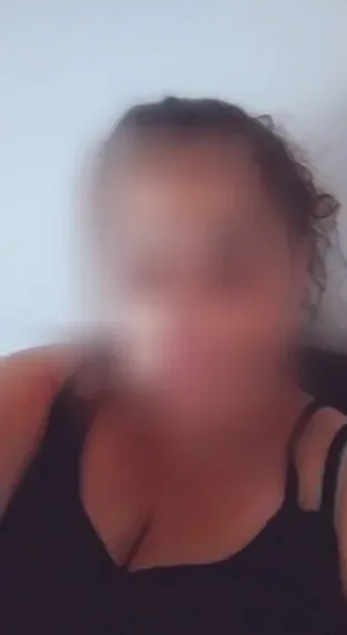 Sina, 33
