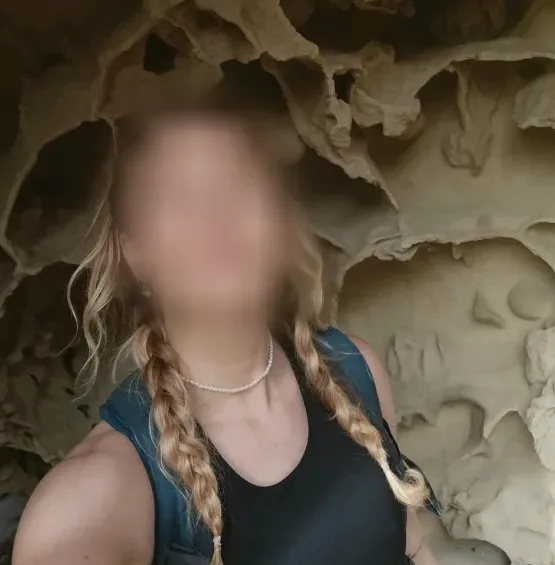 Stefanie, 29