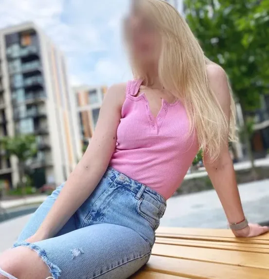 Stefanie, 37