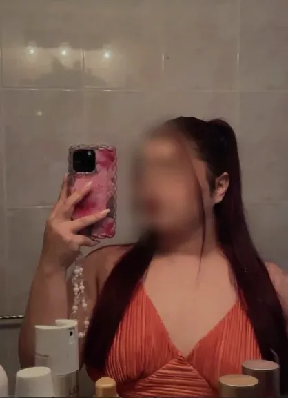 Valerie, 22