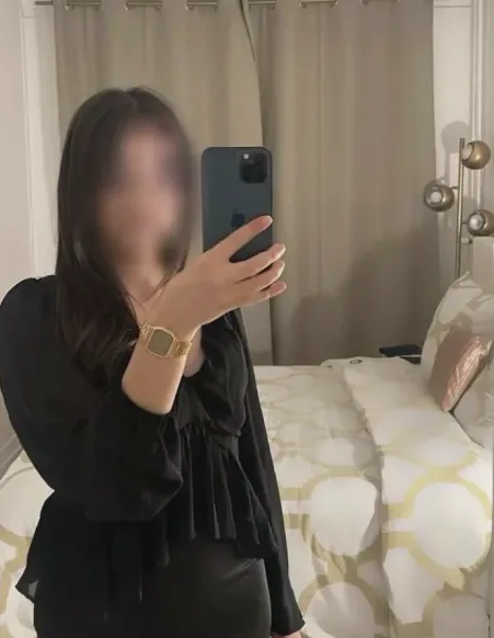 Yvonne, 21